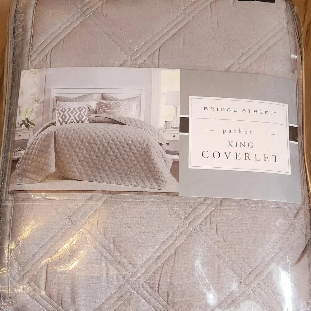 King Bridge Street Coverlet